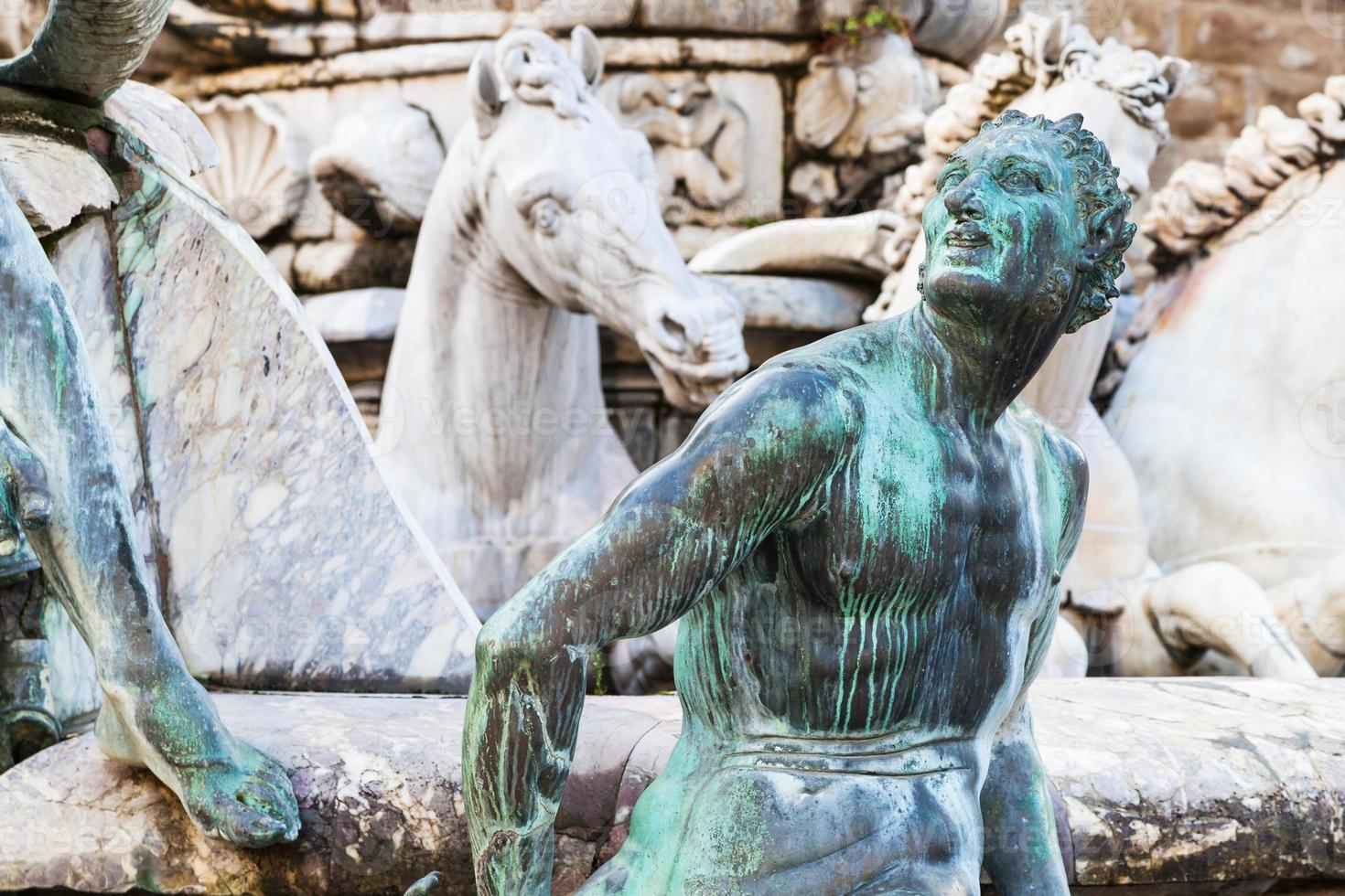 Skulptur des Neptunbrunnens aus nächster Nähe foto