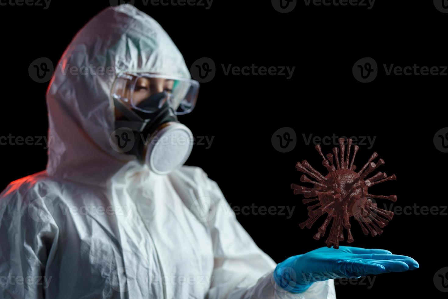 Frauensanitäter in weißem Hazmat-Schutzanzug, Schutzbrille und Atemschutzmaske mit Atemwegserreger in der Hand. 3D-Rendering foto