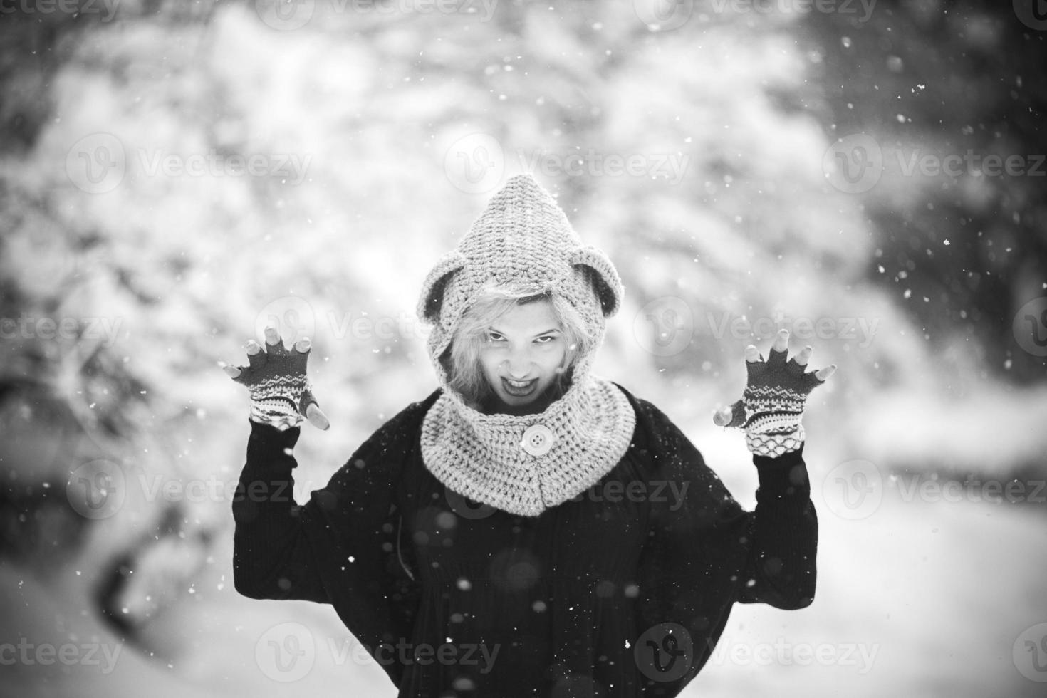 Frau im Schnee foto