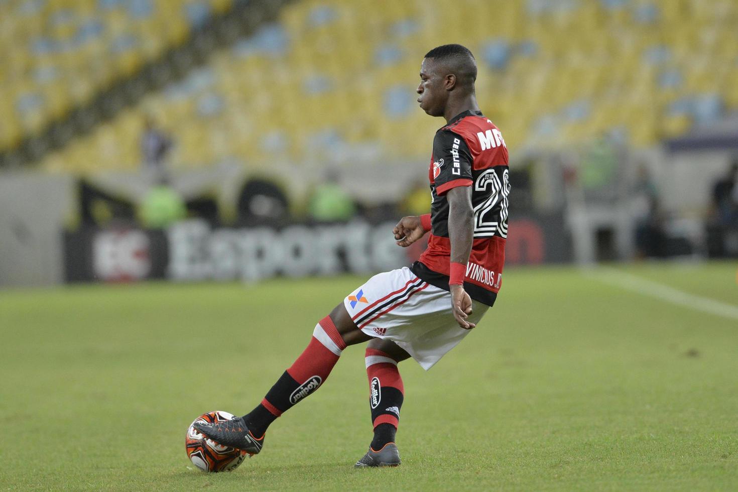 rio, brasilien - 28. märz 2018 - vinicius junior spieler im match zwischen flamengo und botafogo durch die carioca-meisterschaft im maracana-stadion foto