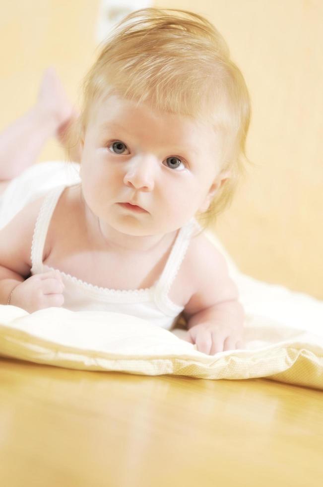 süßes kleines Baby-Nahaufnahmeporträt foto