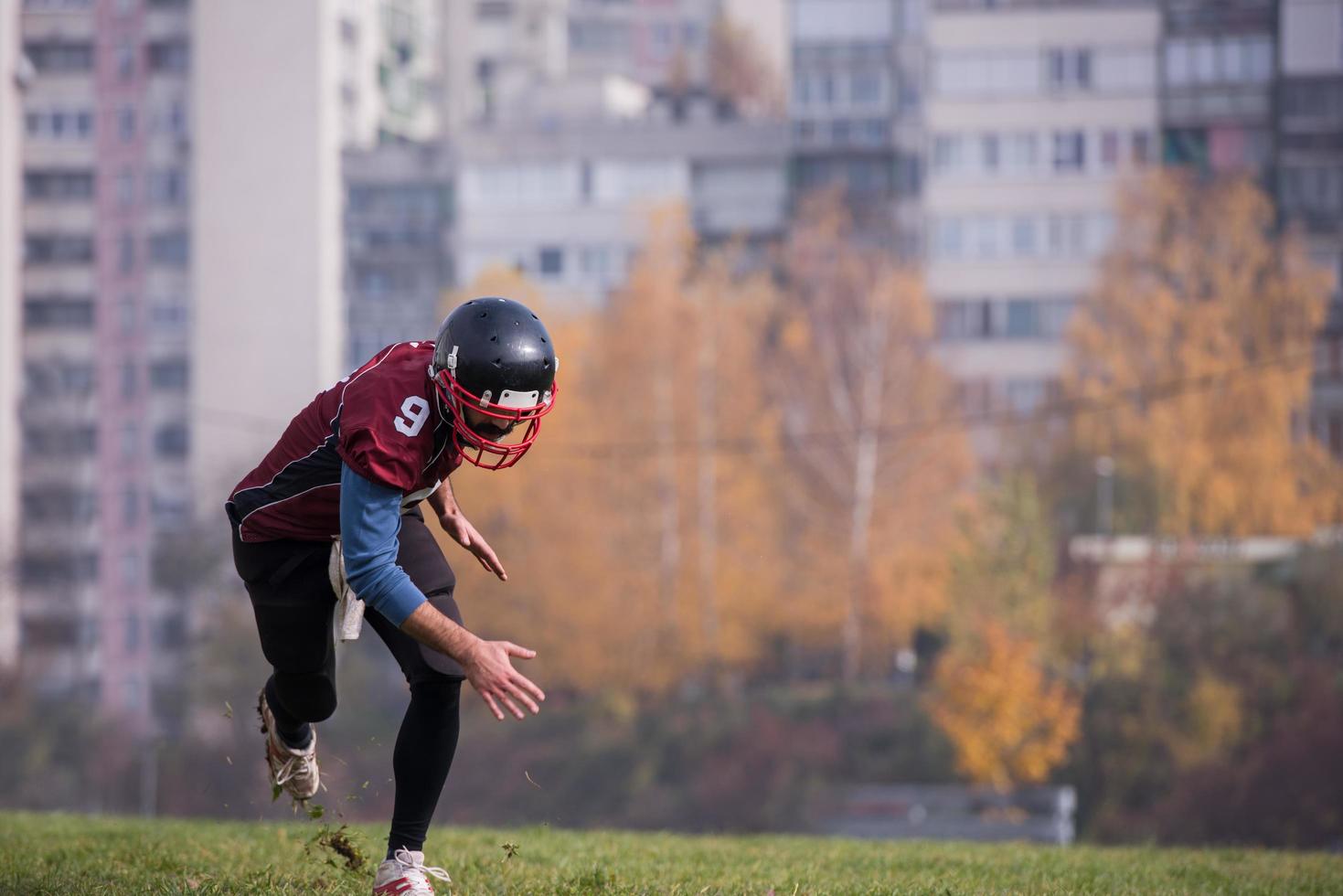 American-Football-Spieler in Aktion foto