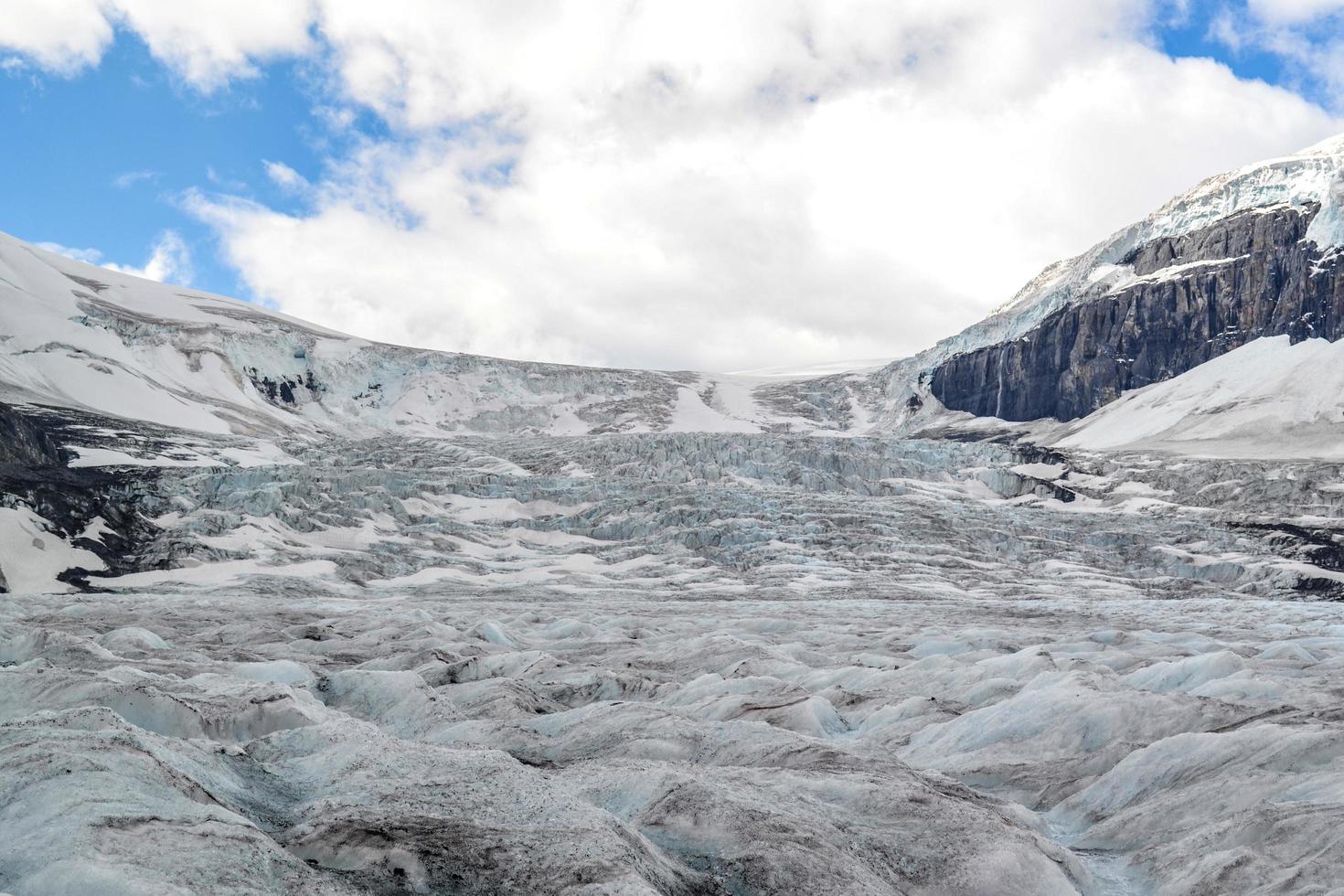 Athabasca-Gletscher in den kanadischen Rocky Mountains foto