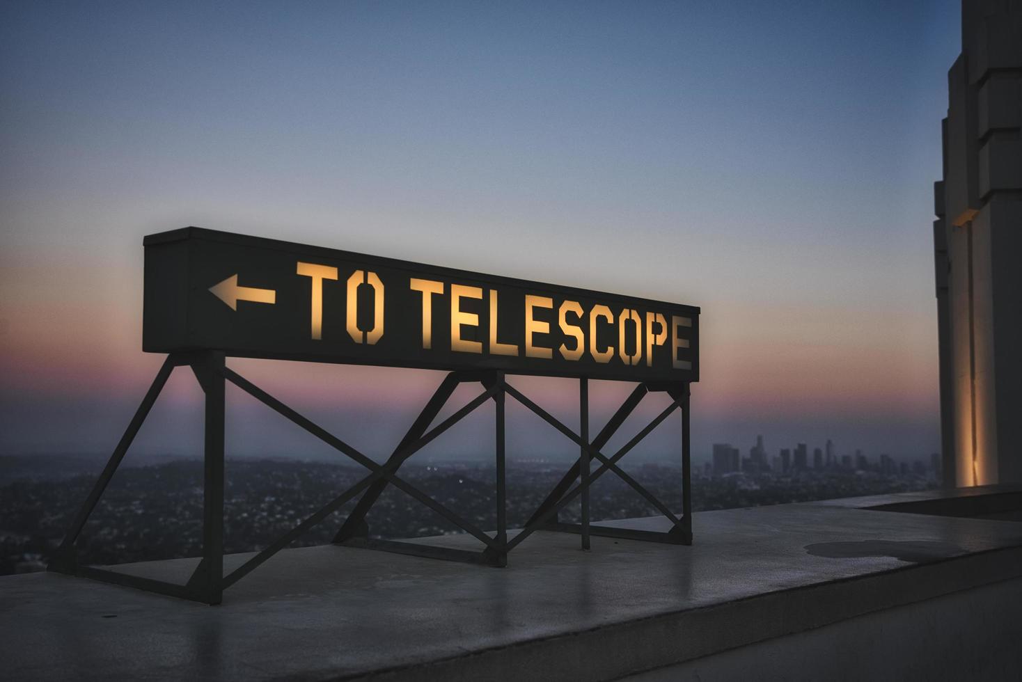 zur Teleskopbeschilderung foto