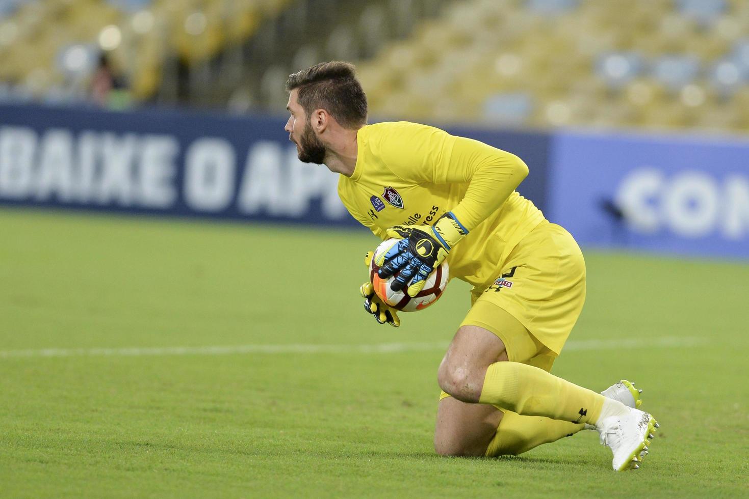 rio, brasilien - 11. april 2018 - julio cesar torwart im spiel zwischen fluminense und nacional potossi bei der sulamerica-meisterschaft im maracana-stadion foto