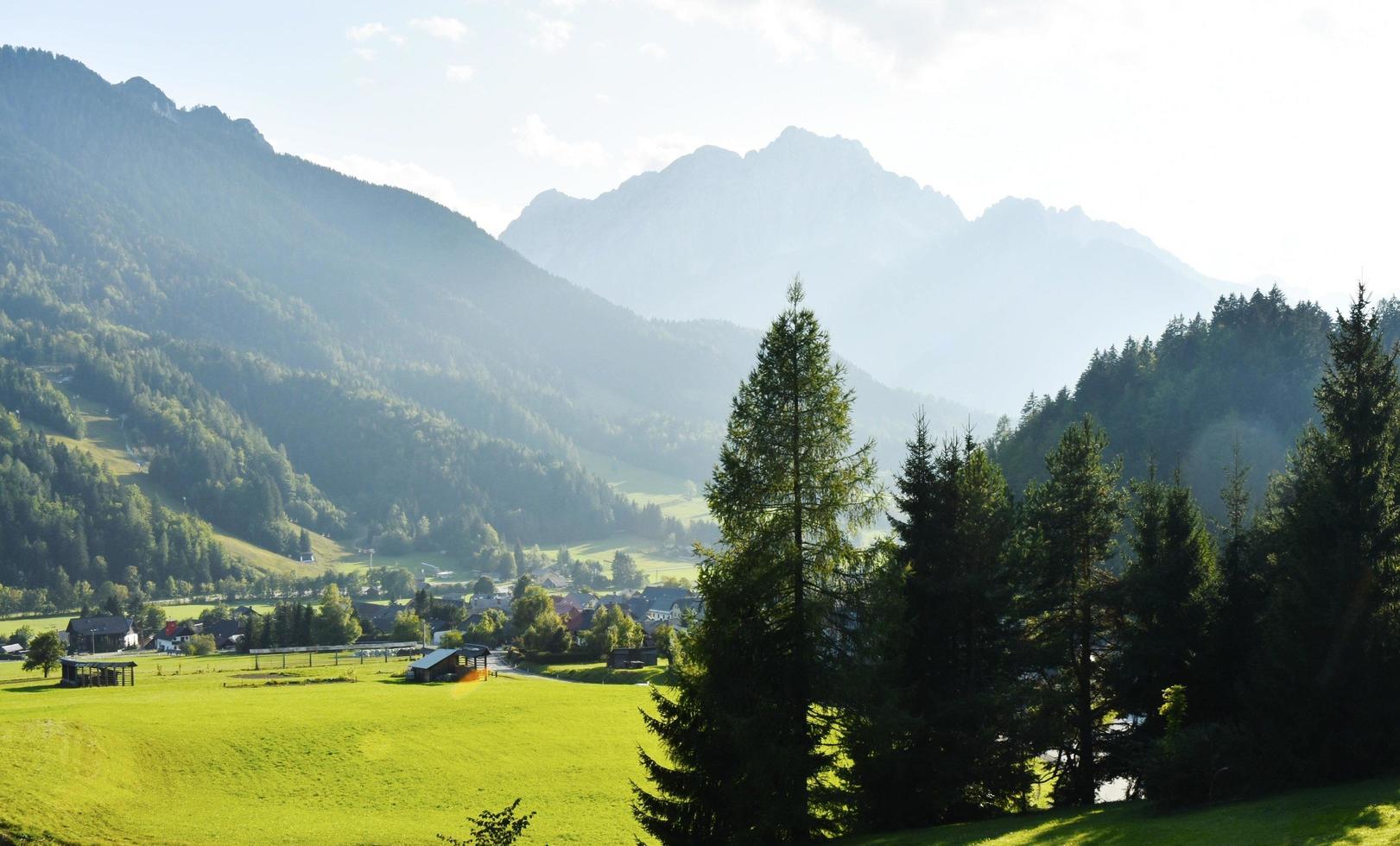 sonnige julianische alpen foto