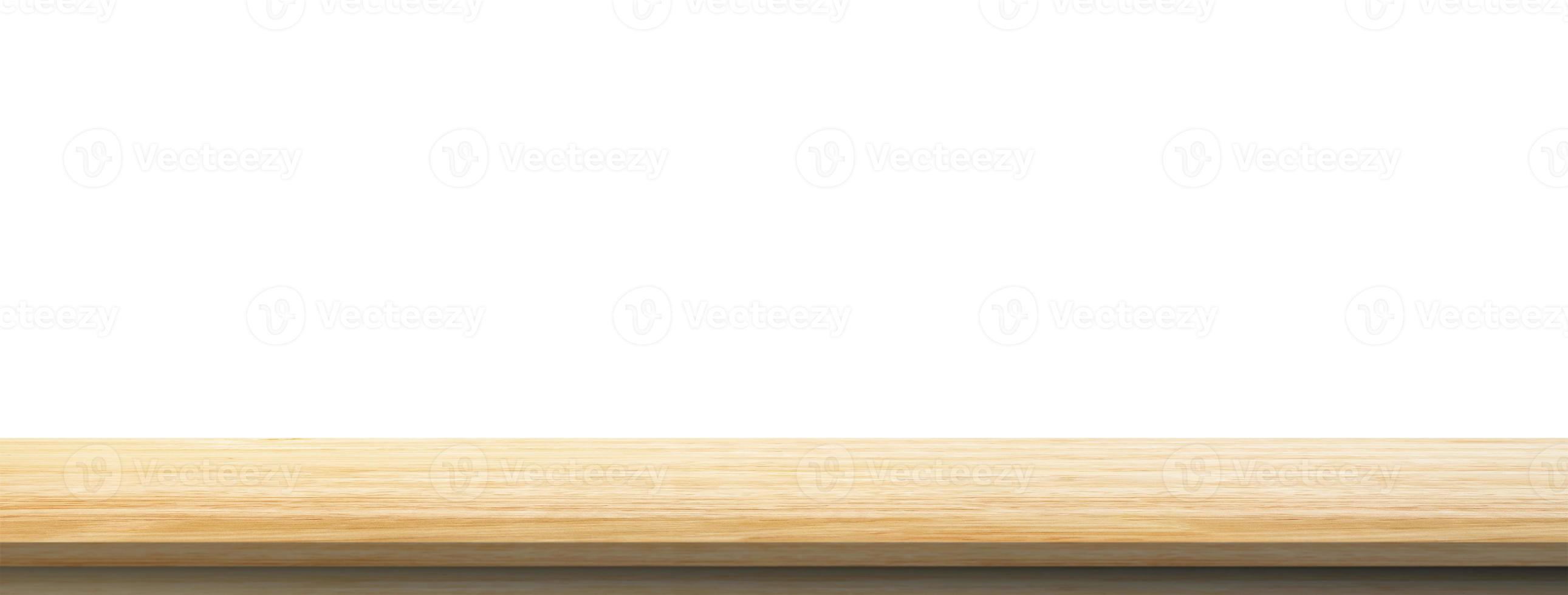 leere Holztischplatte isoliert auf weißem Hintergrund für die Montage der Produktanzeige foto