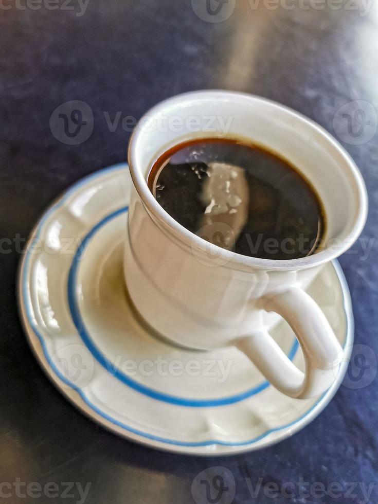 tasse americano schwarzer kaffee im restaurant mexiko. foto