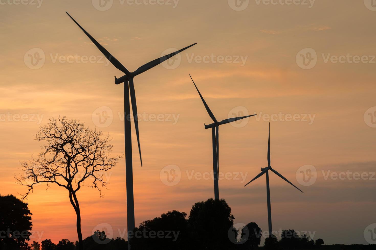 Konzept der erneuerbaren Energiequellen, grüne Energie. innovative Windkraftanlage nachhaltige Stromquelle ist die Erhaltung der globalen Umwelt. Windenergietechnik zur Erhaltung von Ökosystemen. foto