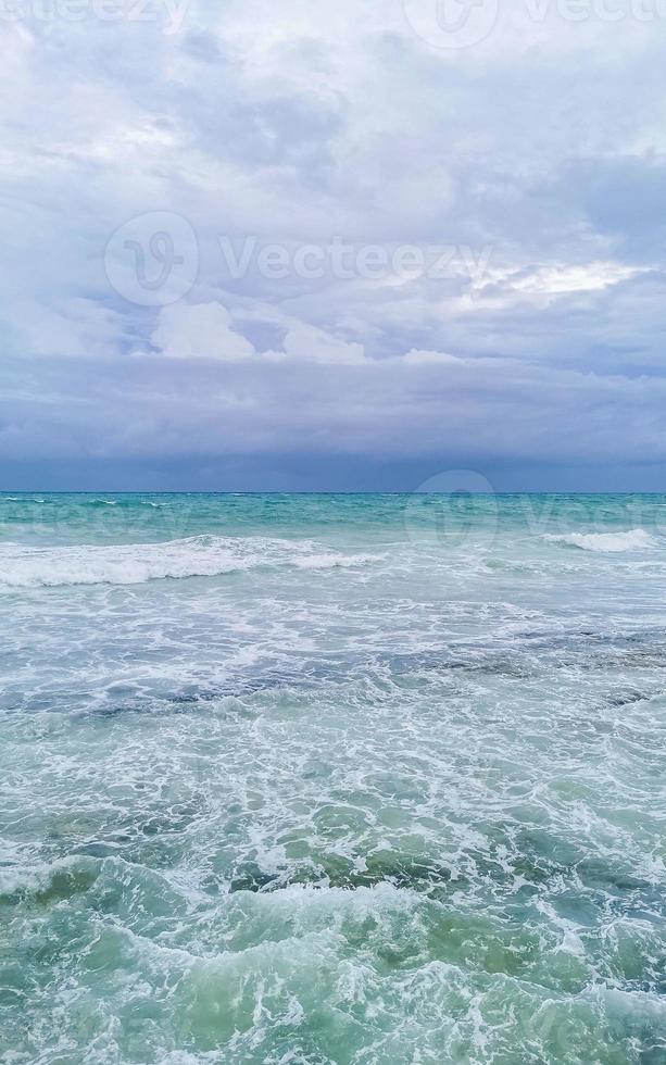 hurrikan 2021 gewitter tropischer sturm in playa del carmen mexiko. foto