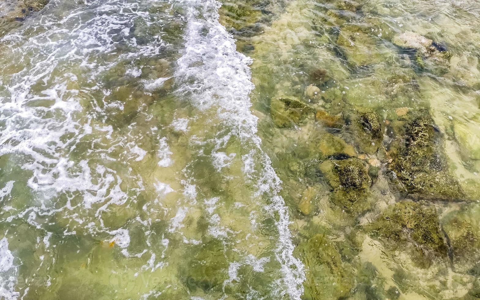 hurrikan gewitter tropischer sturm felsen wasser welle textur muster mexiko. foto