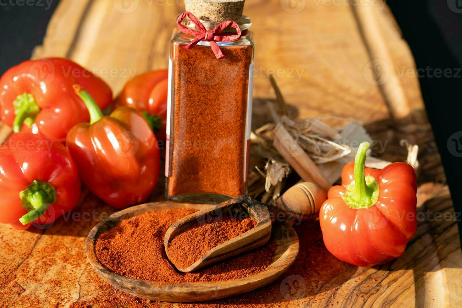 geräucherter roter ungarischer paprika süß oder scharf foto