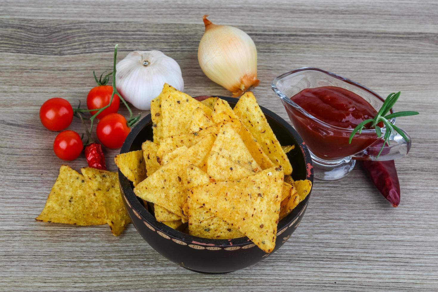 Nachos auf Holz foto