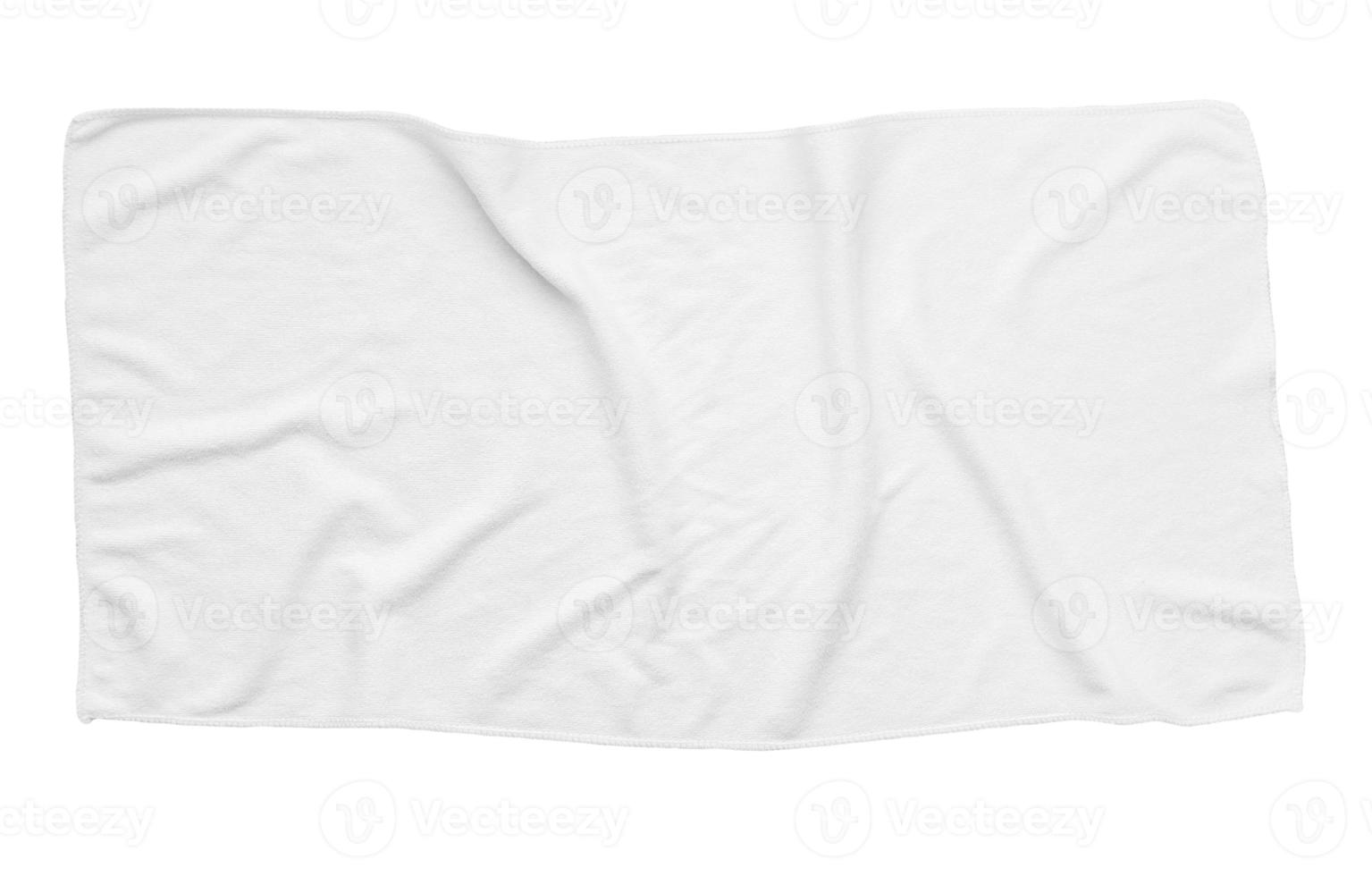 weißes Strandtuch isoliert weißer Hintergrund foto