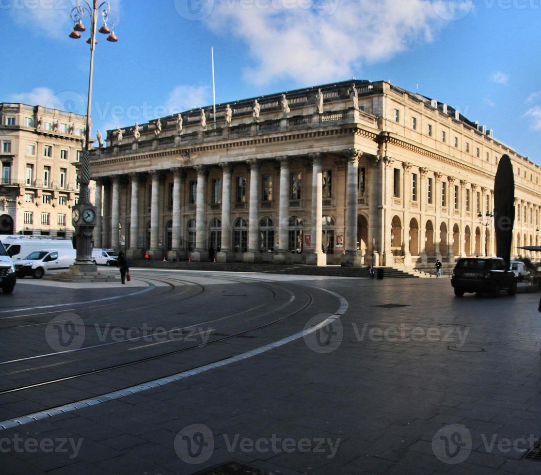 ein blick auf die stadt bordeaux in frankreich foto