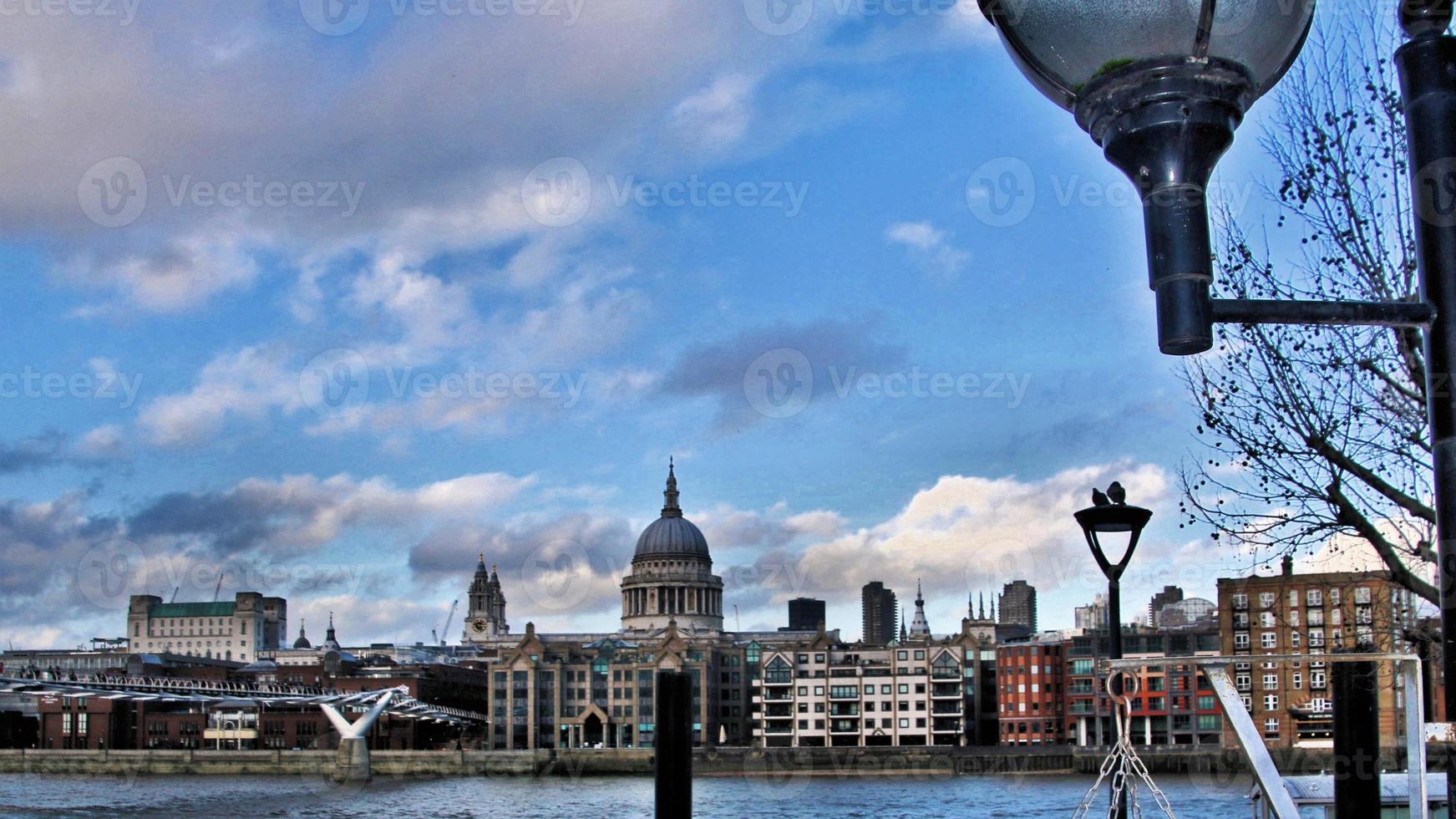 ein blick auf die st. pauls kathedrale in london foto