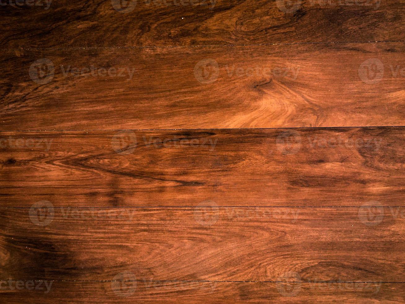 Nahaufnahme der weichen Holzoberfläche als Hintergrund mit Platz für die Arbeit. Ansicht von oben foto