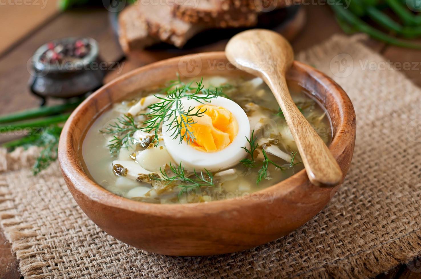 grüne Sauerampfer-Suppe foto