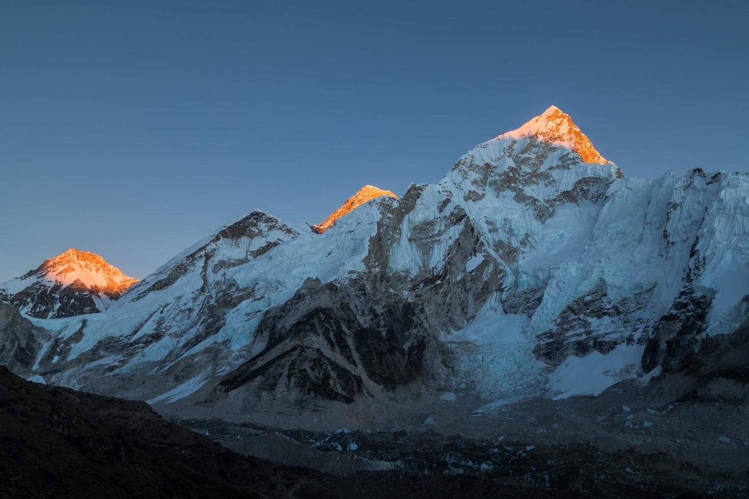 Mount Everest im Schnee foto