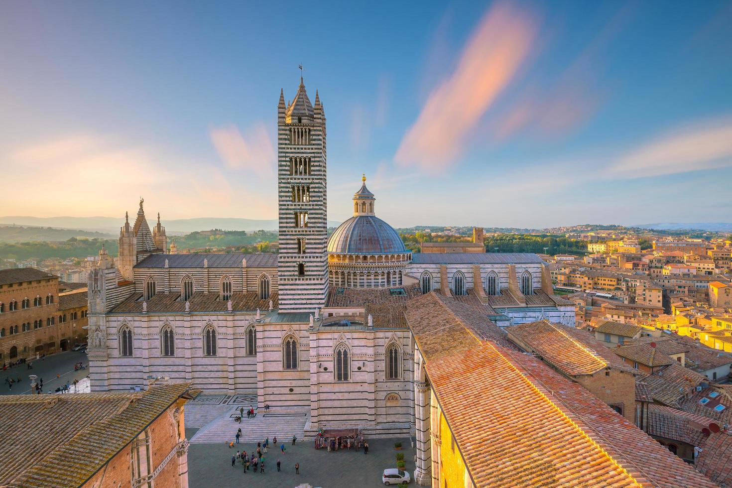 duomo di siena oder großstadtkathedrale von santa maria assunta in siena, italien. foto