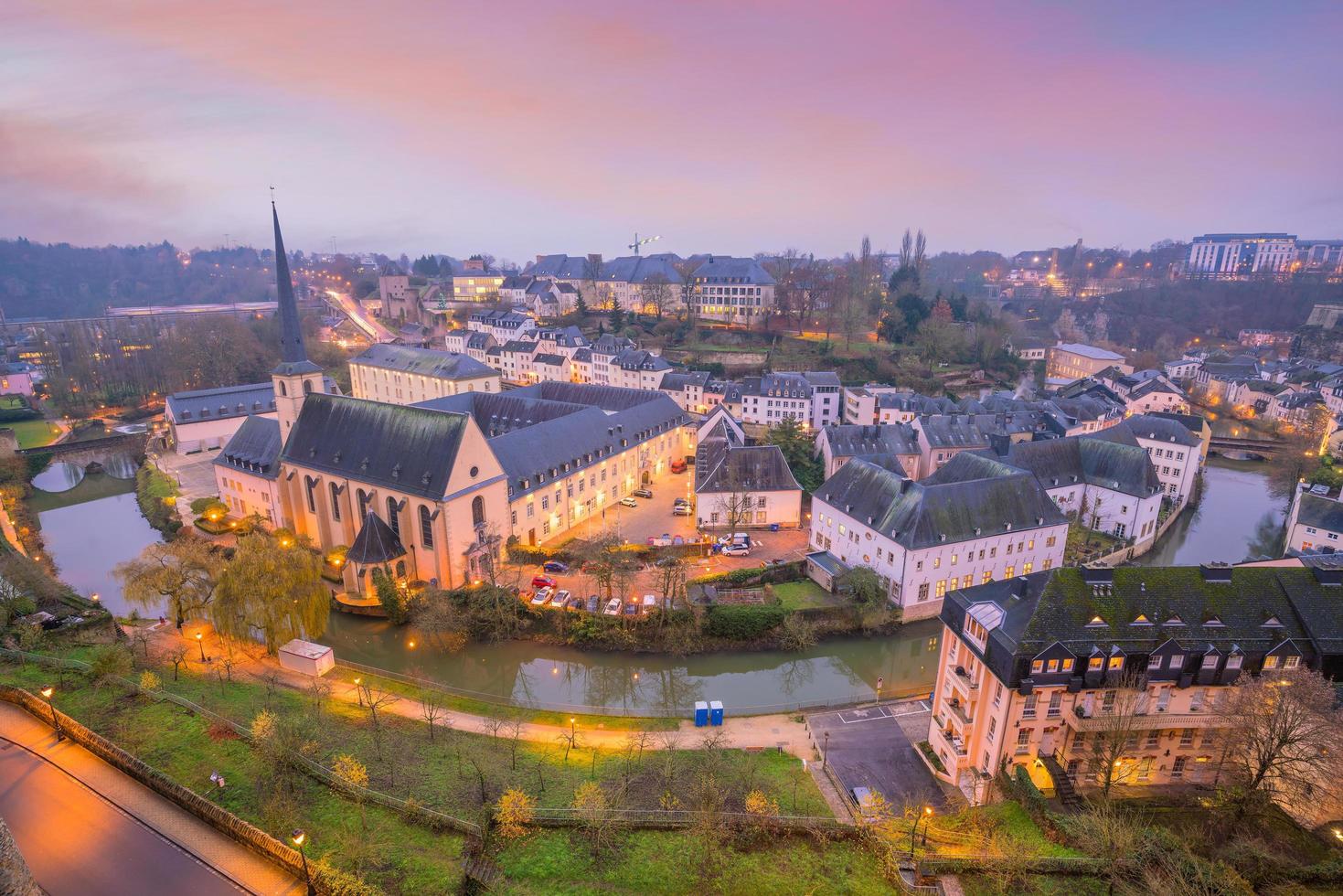 Skyline der Altstadt Luxemburgs Stadt von oben foto