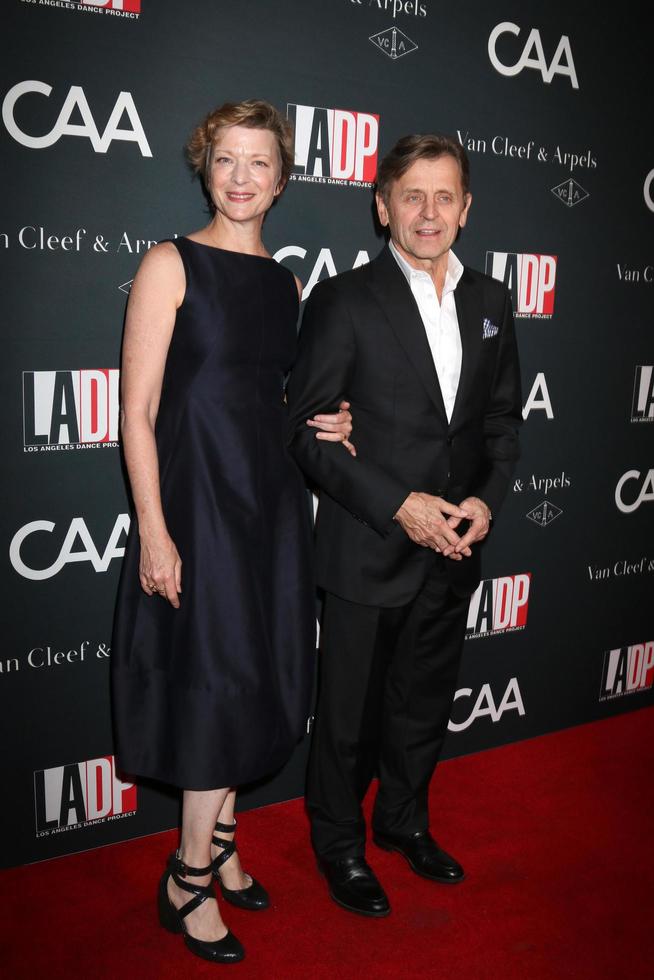 los angeles - 7. oktober lisa rinehart, mikhail baryshnikov bei der gala 2017 des los angeles dance project beim la dance project am 7 foto