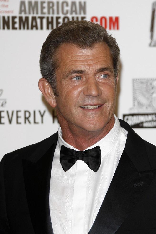 los angeles - 14. oktober - mel gibson kommt zum 25. amerikanischen kinothekenpreis an, der robert downey jr. ehrt. im Beverly Hilton Hotel am 14. Oktober 2011 in Beverly Hills, ca foto