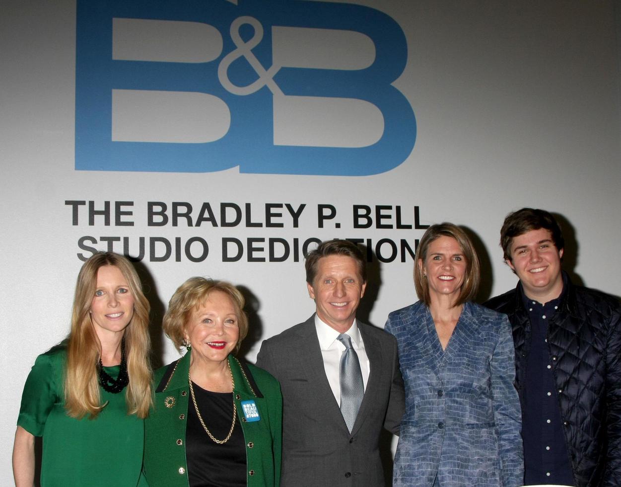 los angeles - 14. jan - lauralee bell, lee phillip bell, bradley p. bell, colleen bell, chasen bell als das mutige und schöne feiert 7000. show in einer cbs-fernsehstadt am 14. januar 2015 in los angeles, ca foto