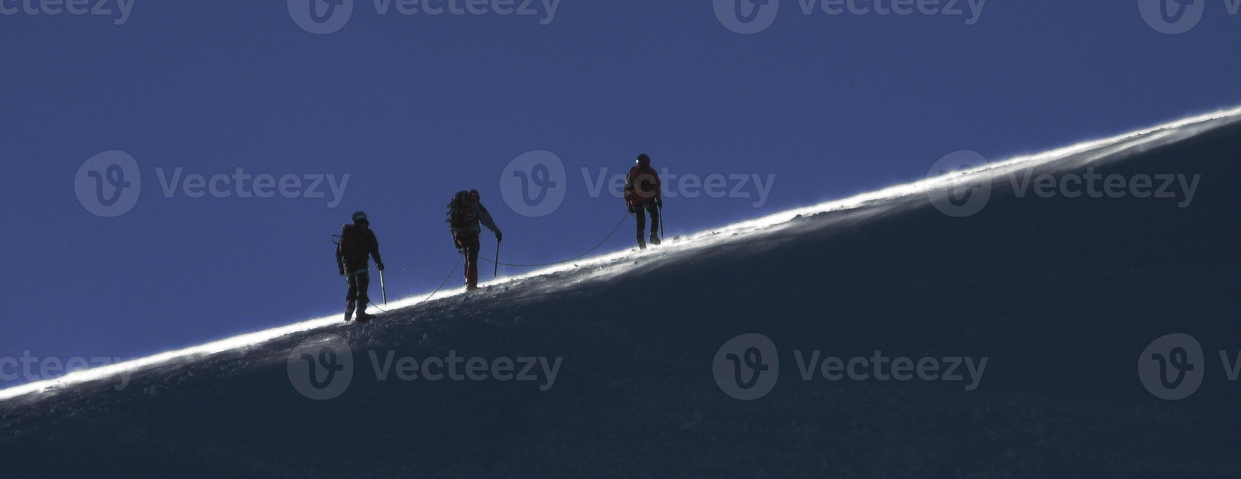 Klettern im Hochgebirge foto