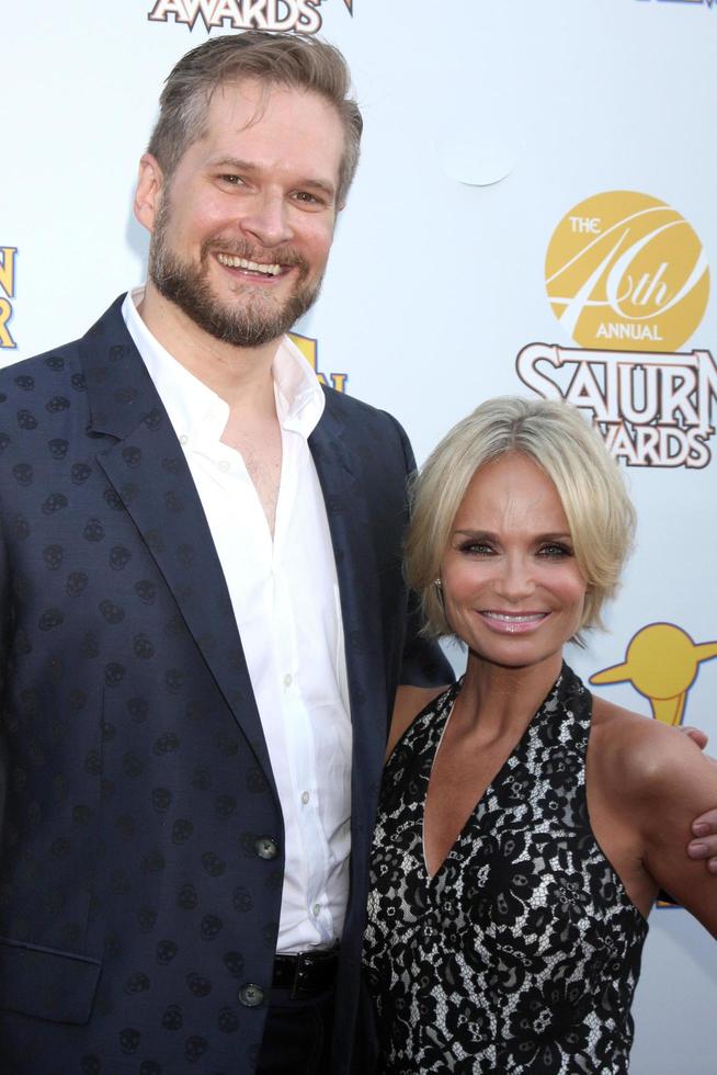 los angeles, 26. juni - brian fuller, kristin chenoweth bei den 40. saturn awards at the the castaways am 26. juni 2014 in burbank, ca foto