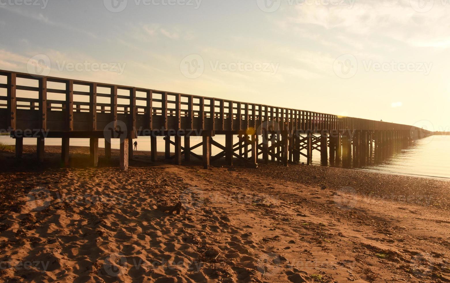 atemberaubende Aussicht auf die goldene Stunde der Powder Point Bridge foto