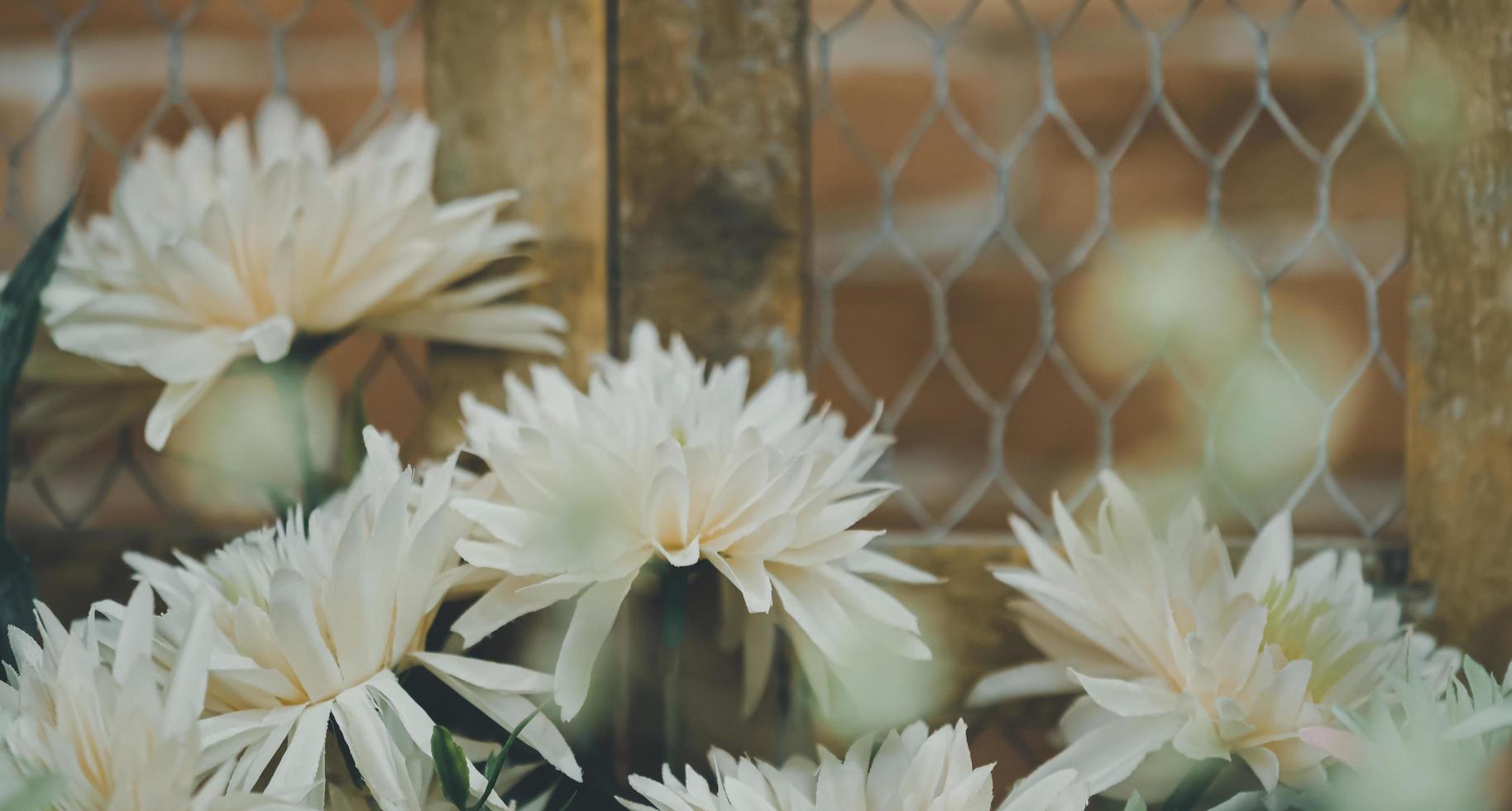 bunte dekoration vintage künstliche blume. foto