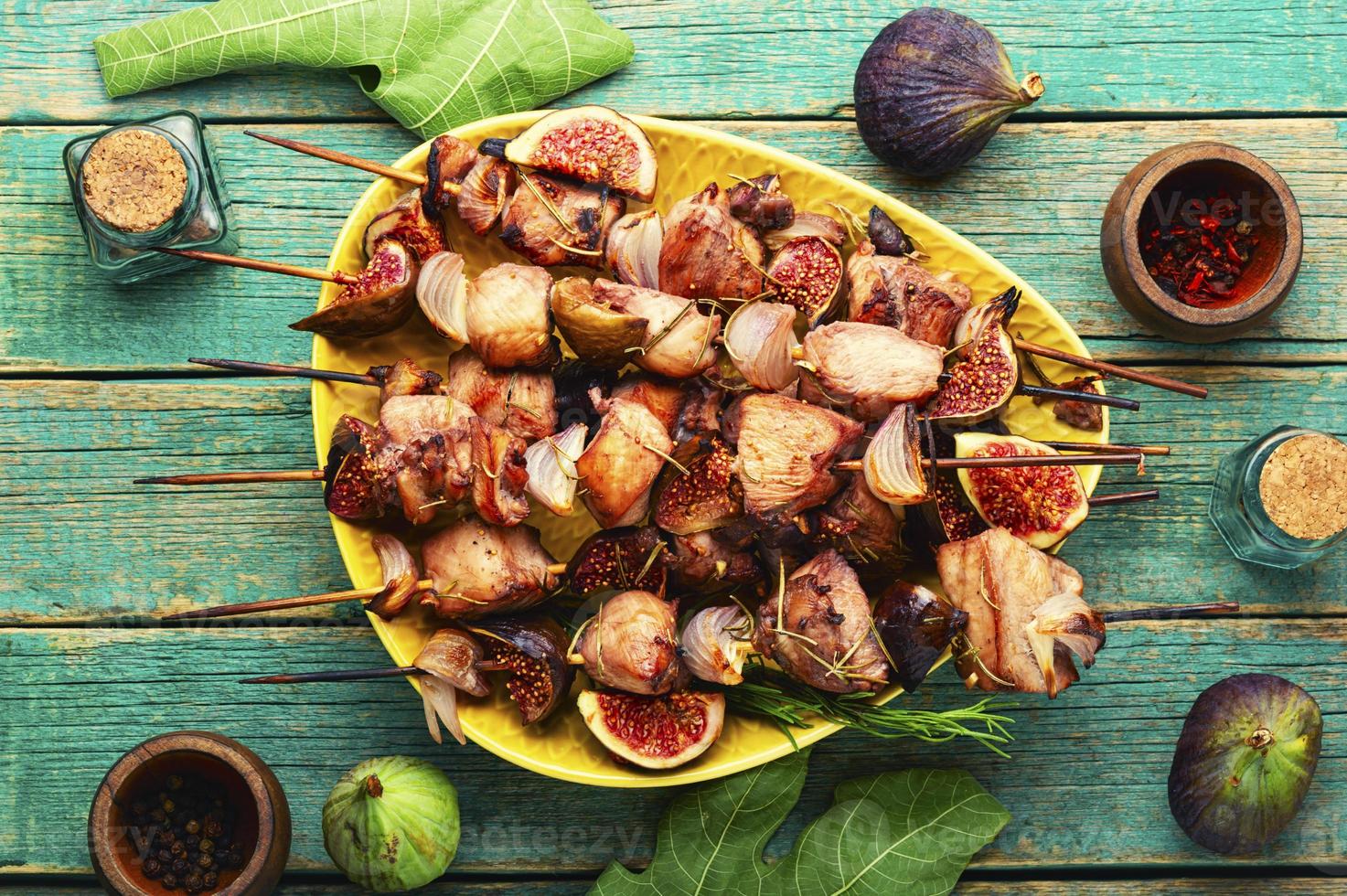 gebratenes Fleisch am Spieß, Schaschlik foto