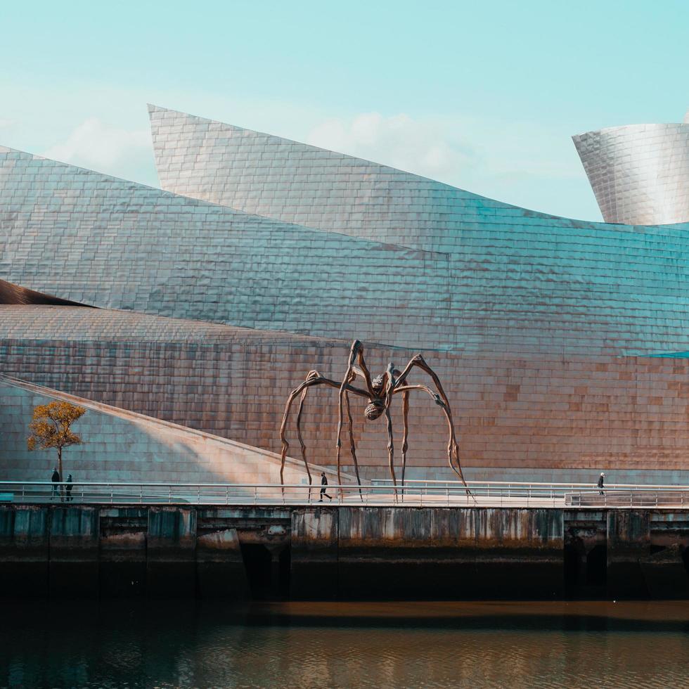 bilbao, bizkaia, spanien, 2022 - guggenheim museum bilbao architektur, reiseziel foto