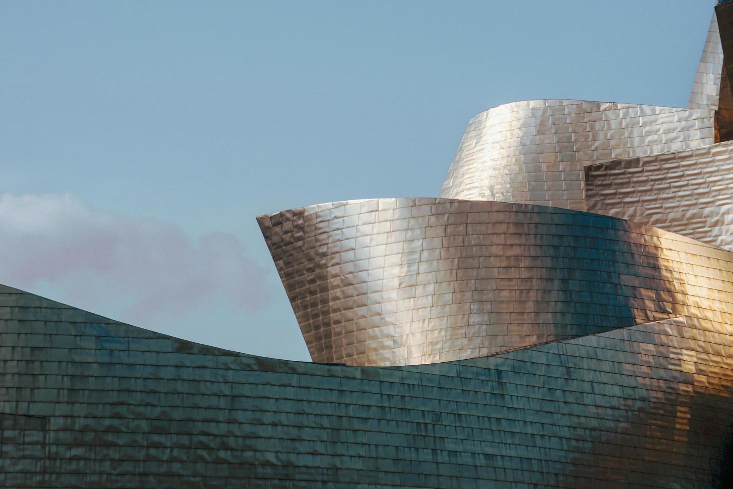 bilbao, bizkaia, spanien, 2022 - guggenheim museum bilbao architektur, reiseziel foto