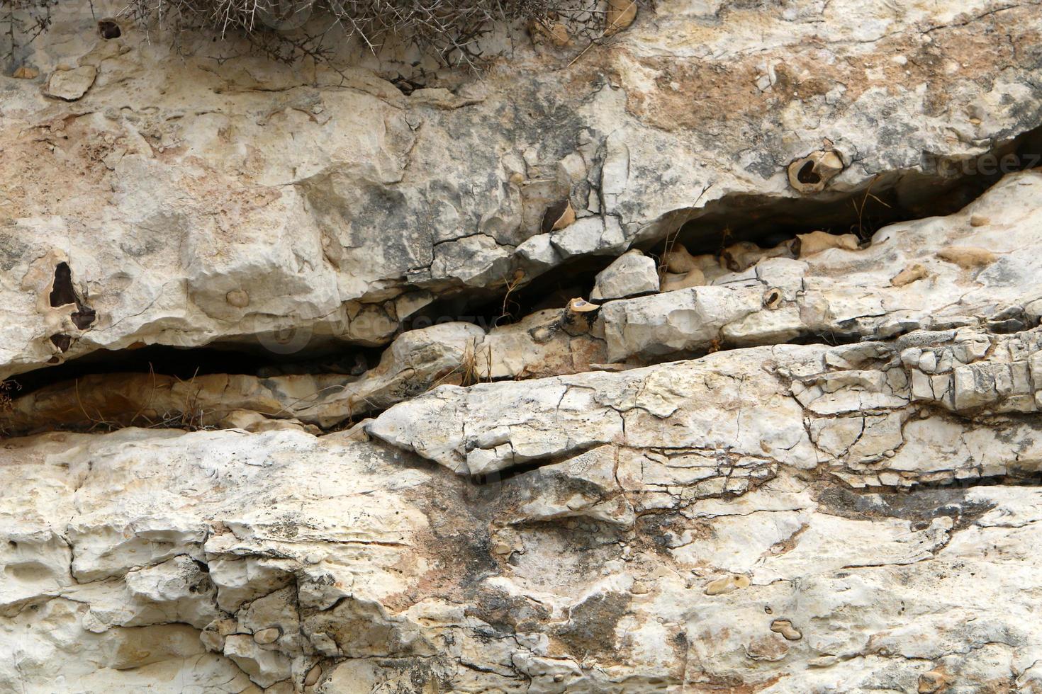 Textur von großen Steinen und Bergfelsen. foto