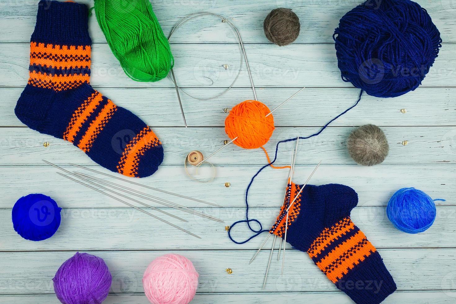 Stricken auf blauem Hintergrund foto