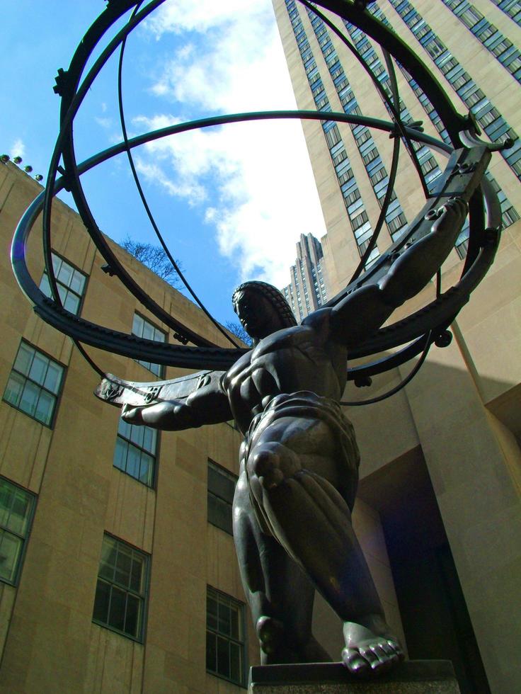 New York, 2022 – Atlas im Rockefeller Center foto