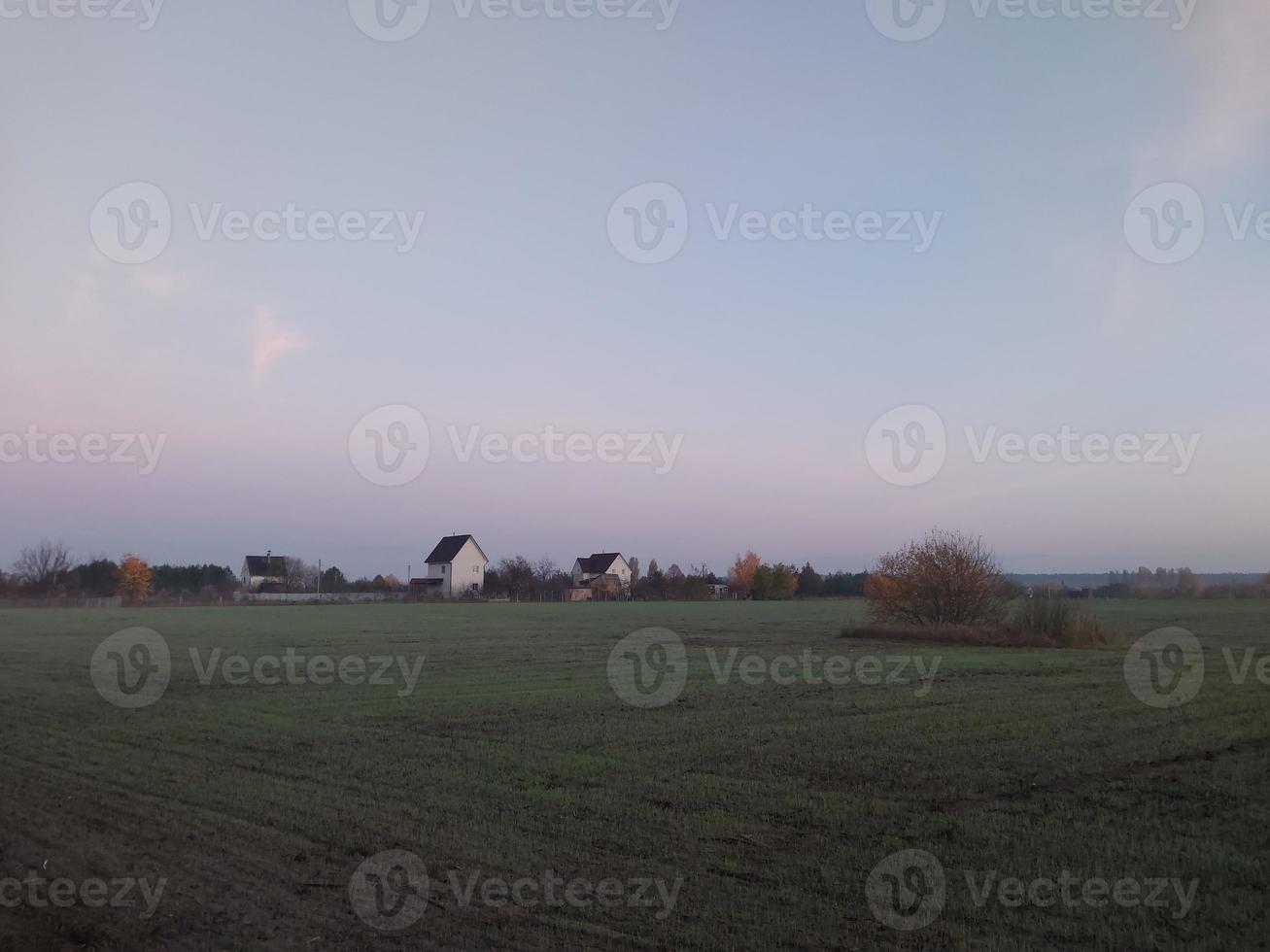 Morgen- und Nachtpanorama der Morgendämmerung foto