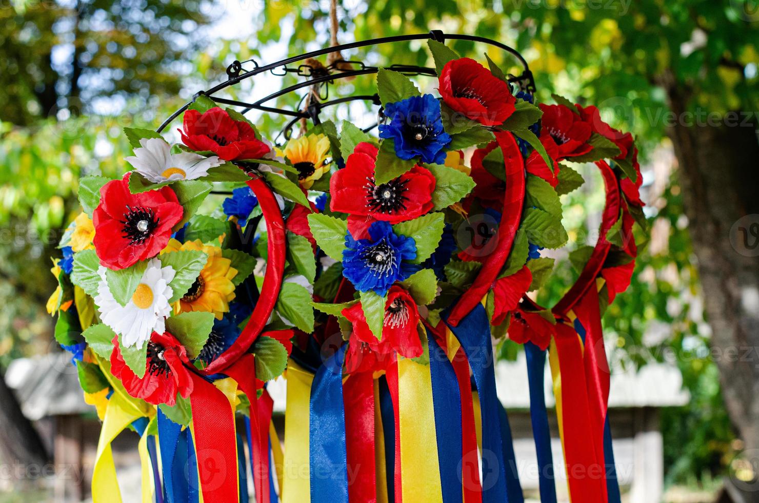 Zähler mit ukrainischen Kränzen. foto