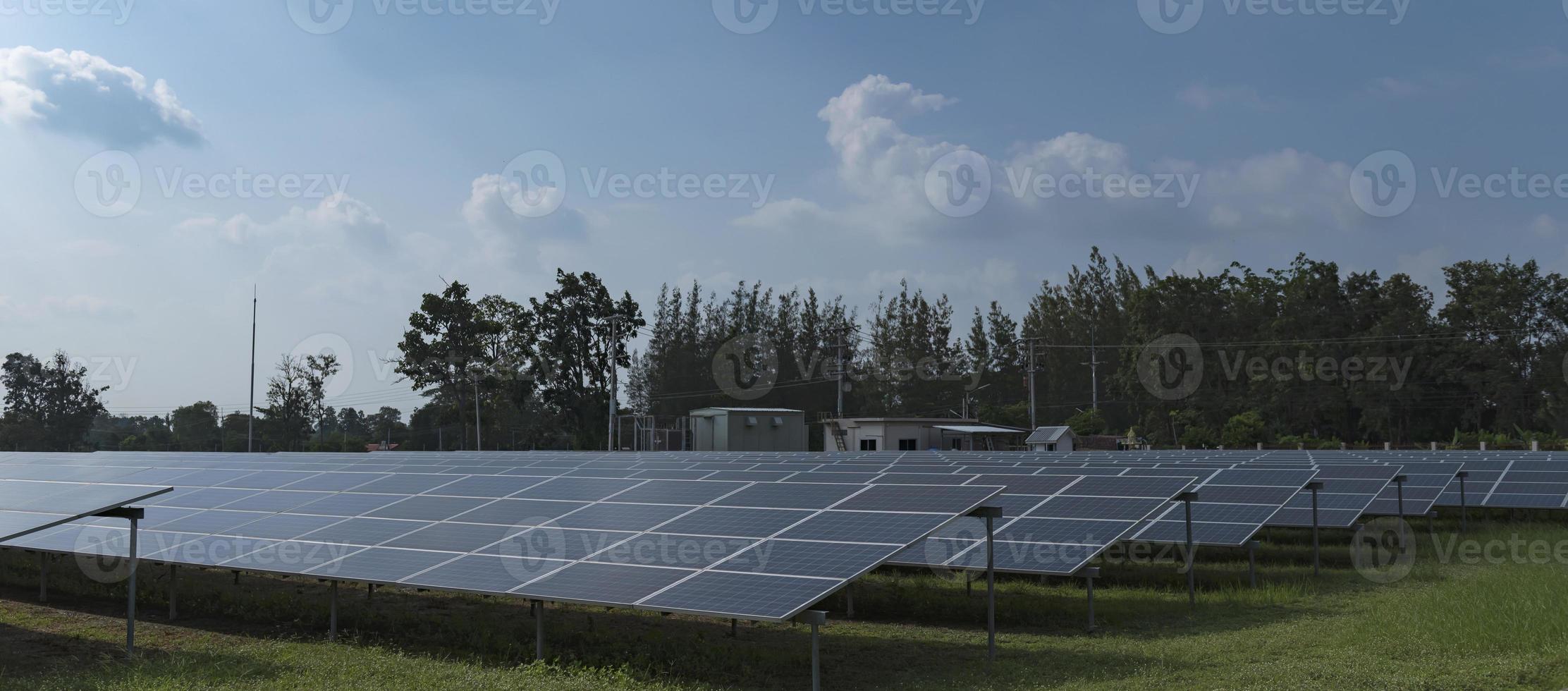 Solarzelle für saubere Energie, Platz für Nachrichten. foto