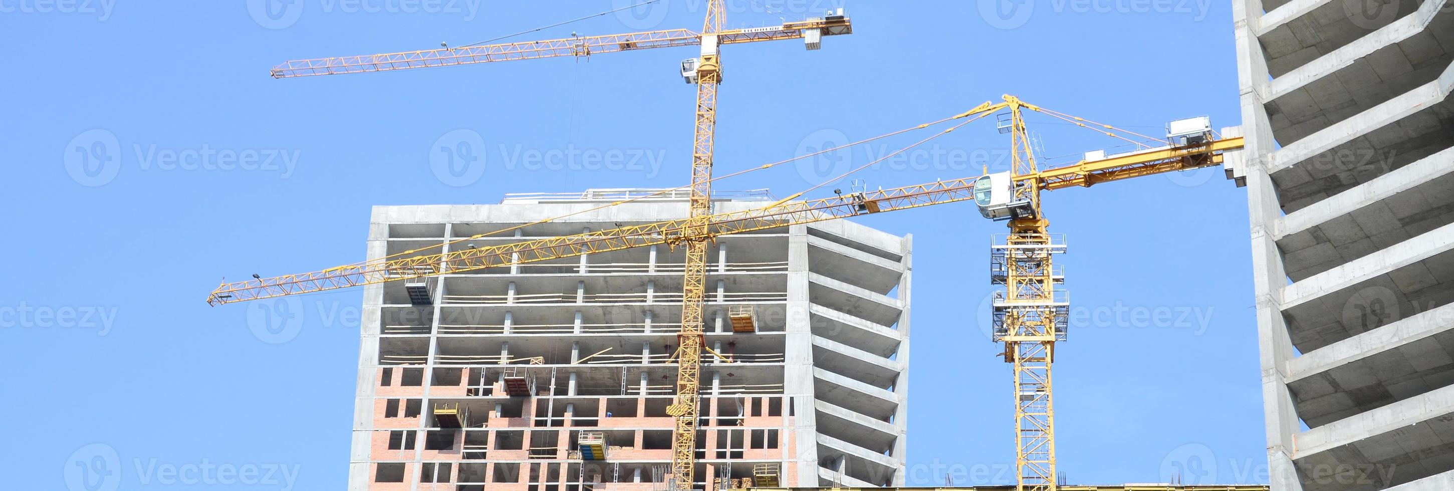 Baustelle. mehrstöckige Hochhäuser im Bau foto