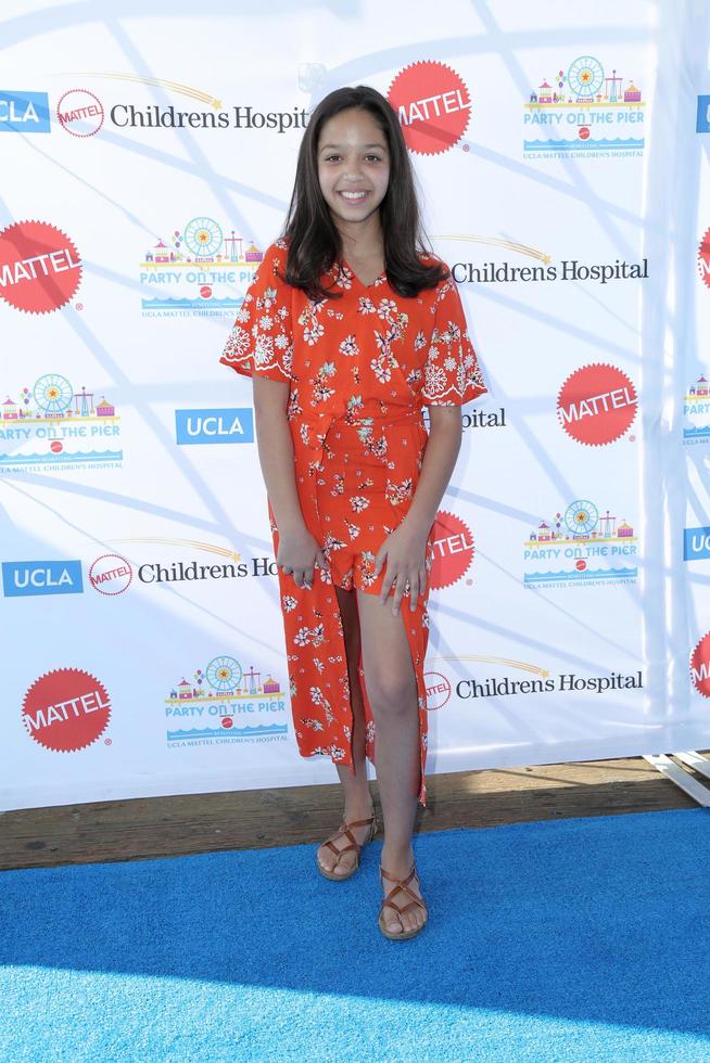 los angeles - nov 18 - ruth righi bei der ucla kinderkrankenhausparty auf dem pier am santa monica pier am 18. november 2018 in santa monica, ca foto