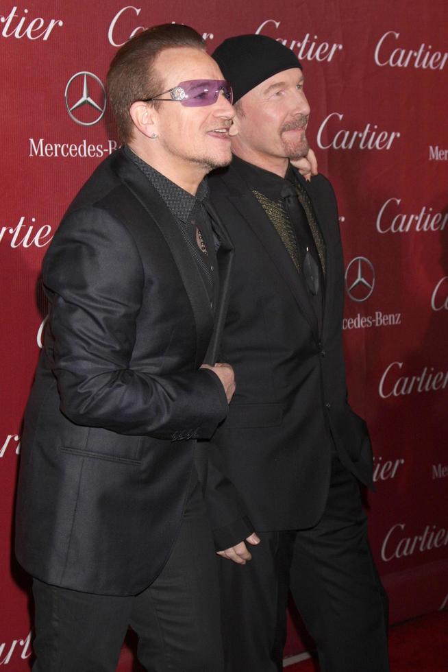 Palm Springs, 4. Januar - Bono, The Edge bei der Palm Springs Film Festival Gala im Palm Springs Convention Center am 4. Januar 2014 in Palm Springs, ca foto