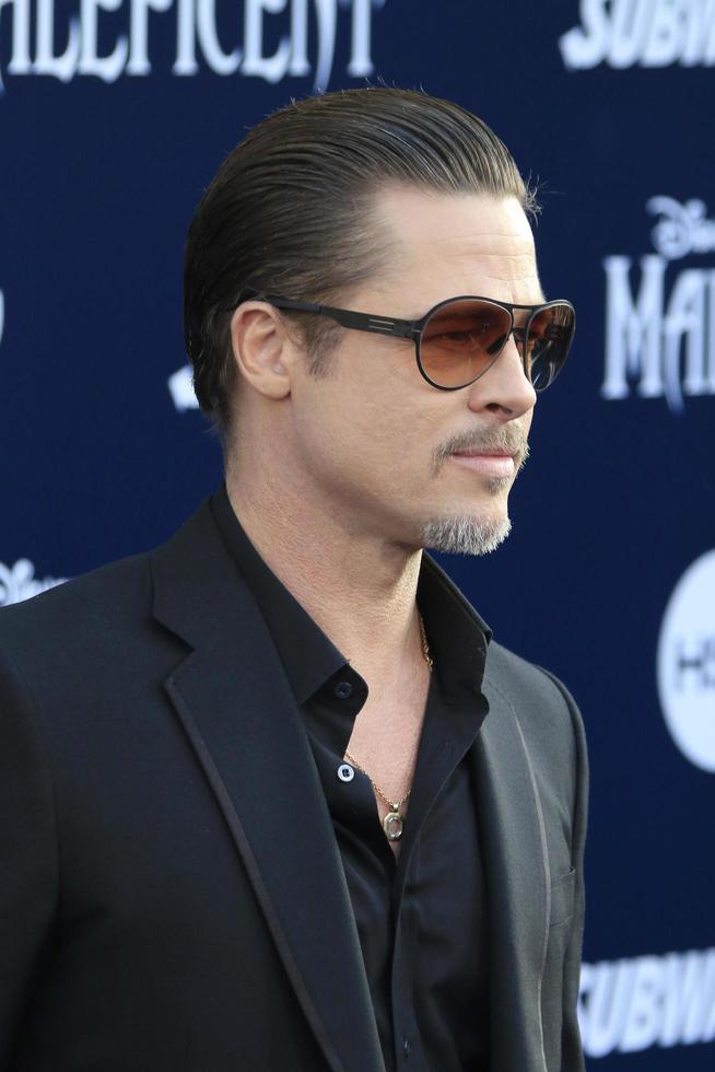 los angeles, 28. mai - brad pitt bei der maleficent-weltpremiere im el capitan theater am 28. mai 2014 in los angeles, ca foto