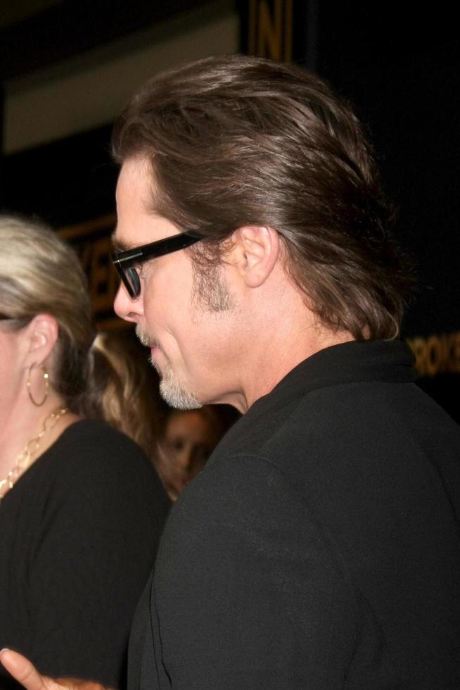 los angeles, 15. dezember - brad pitt bei der unbroken, los angeles premiere im dolby theatre am 15. dezember 2014 in los angeles, ca foto