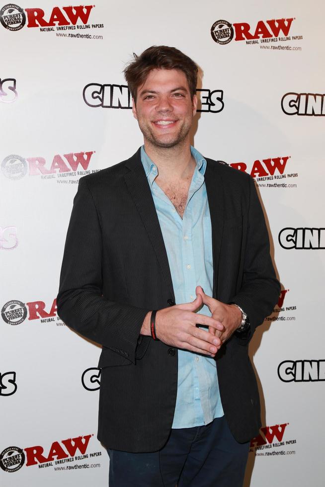 los angeles, 18. nov - brian drolet bei der premiere der cinedopes web series und launch party im busby s east am 18. november 2014 in los angeles, ca foto