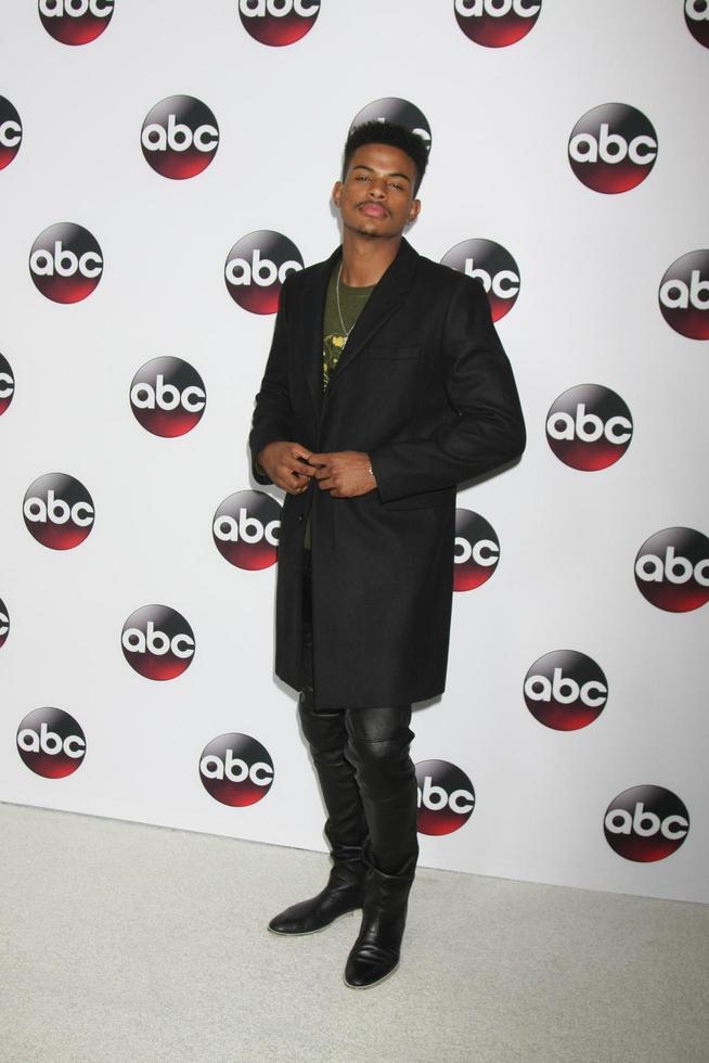 vlos angeles, 9. jan - trevor jackson auf der disney abc tv 2016 tca party im the langham Huntington hotel am 9. januar 2016 in pasadena, ca foto