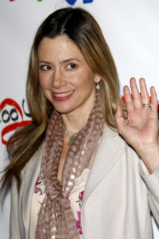 los angeles, 29. oktober - mira sorvino kommt am 29. oktober 2011 in santa monica, ca., zum 18. jährlichen dream halloween los angeles im barker hanger an foto