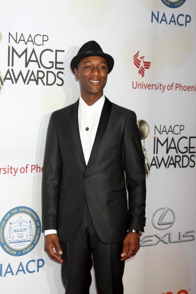 los angeles, 6. feb - aloe blacc bei den 46. naacp image awards ankünften in einem pasadena Kongresszentrum am 6. februar 2015 in pasadena, ca foto